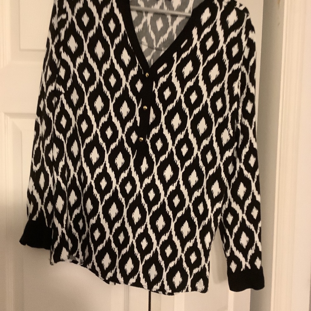 Violet & Claire black and white blouse, size L